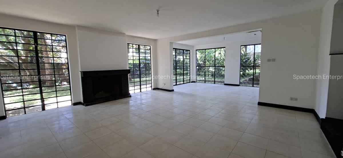 4 Bed Townhouse with En Suite in Lavington - 16