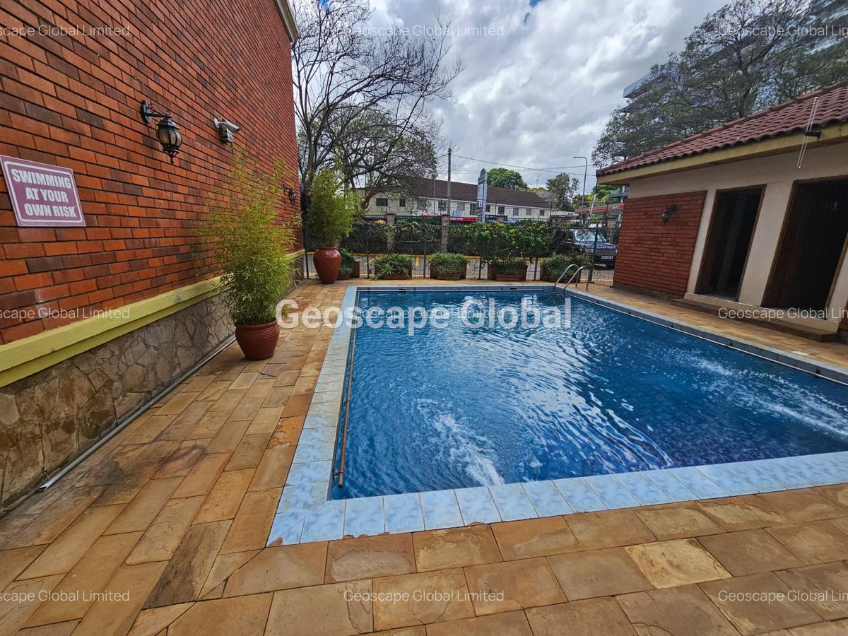 Furnished 3 Bed Apartment with En Suite in Spring Valley - 11