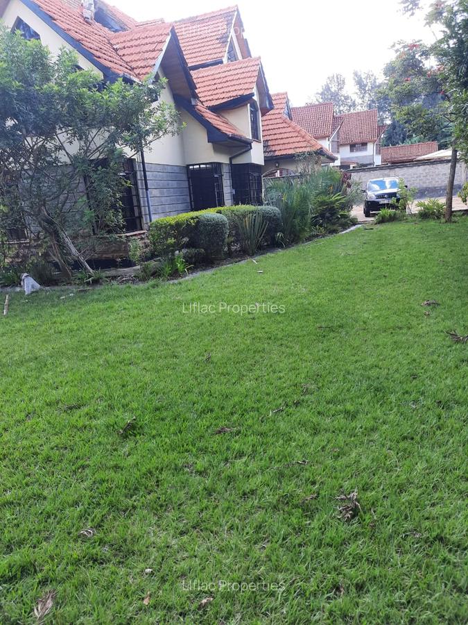 5 Bed House with En Suite in Runda - 11