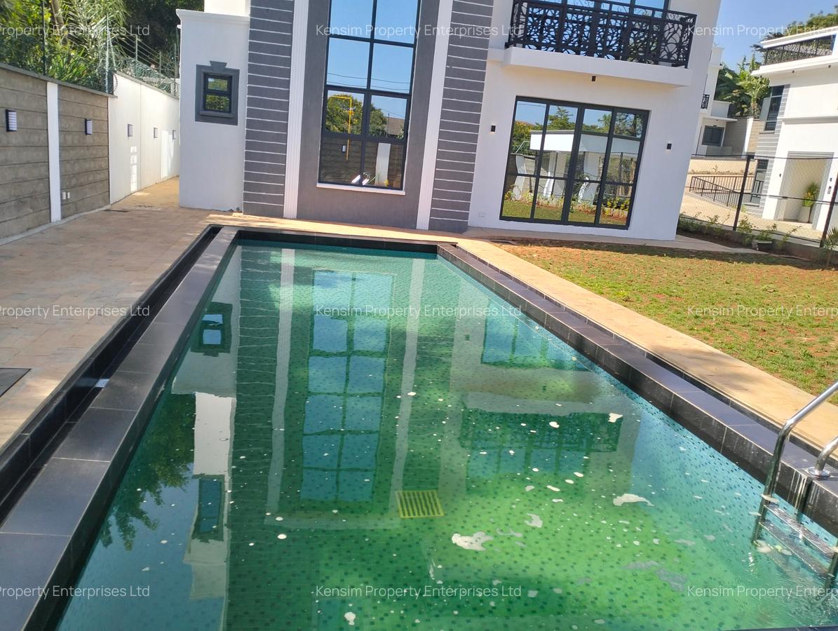 5 Bed Townhouse with En Suite in Lavington - 18