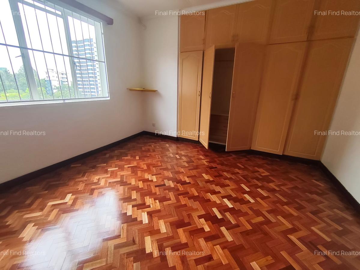 3 Bed Apartment with En Suite in Westlands Area - 13