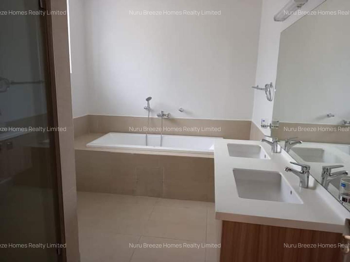 5 Bed Townhouse with En Suite in Lavington - 14