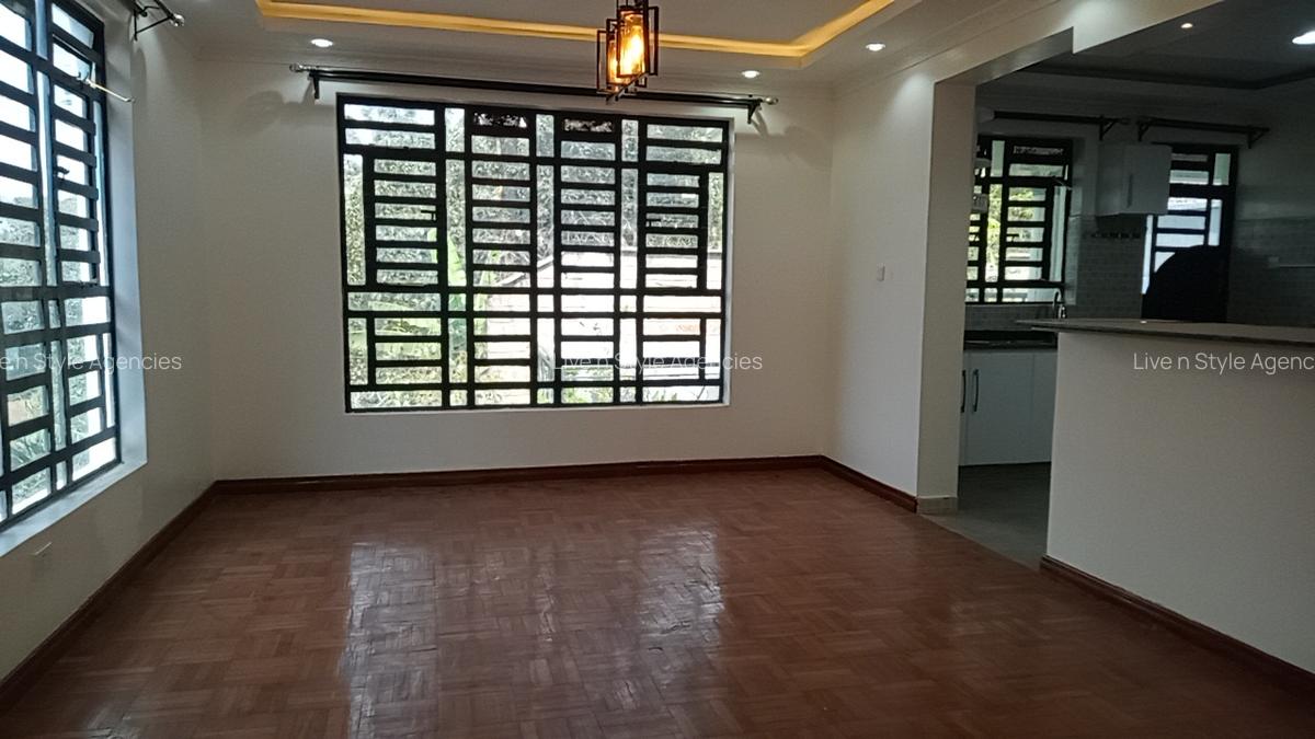 5 Bed Townhouse with En Suite in Runda - 12