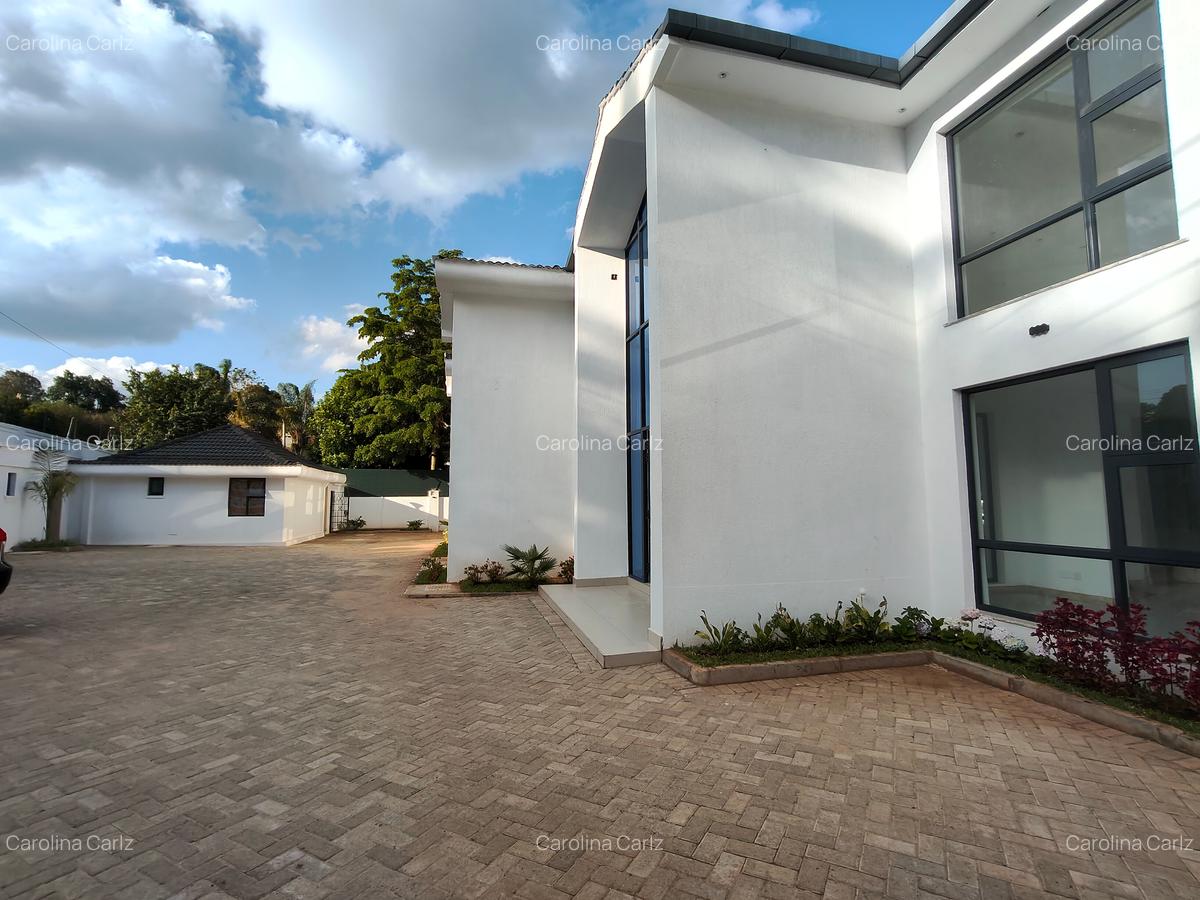 5 Bed House with En Suite at Runda - 5