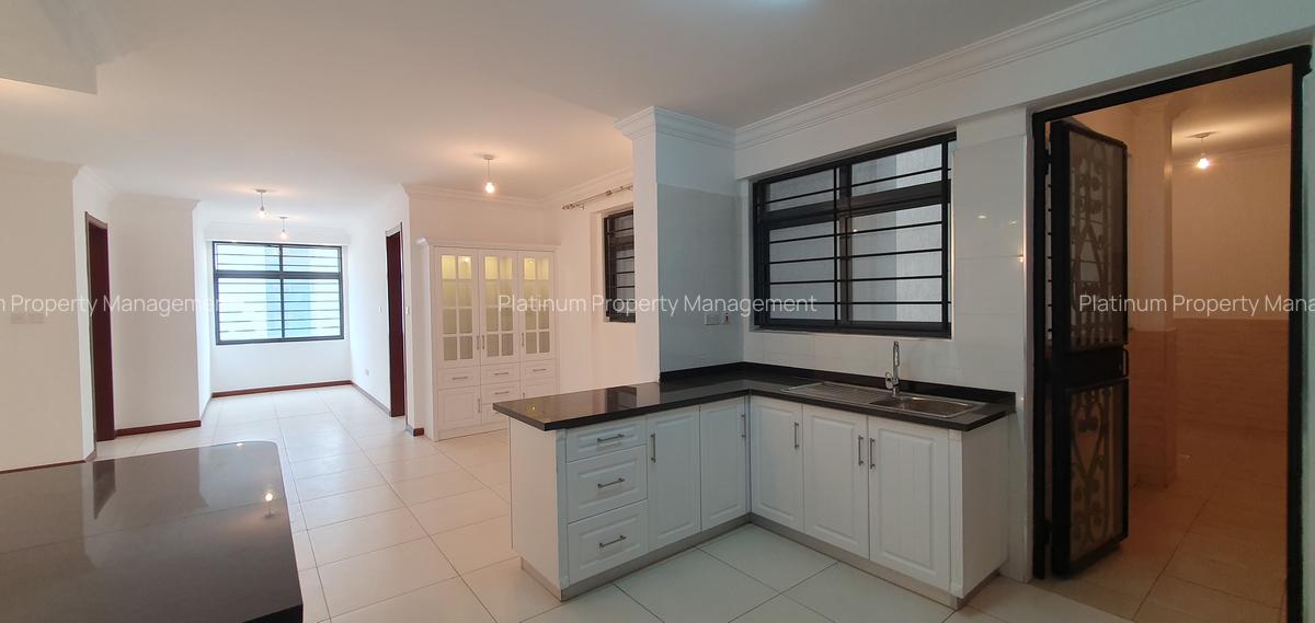3 Bed Apartment with En Suite in Westlands Area - 1