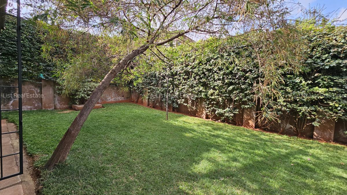 4 Bed Villa with En Suite at Runda Ruaka Rd - 15