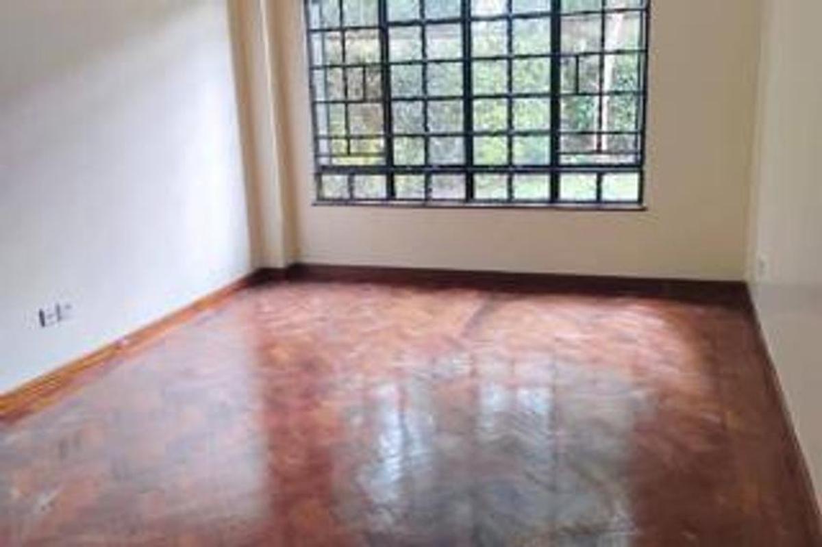 4 Bed Townhouse with En Suite in Lavington - 10