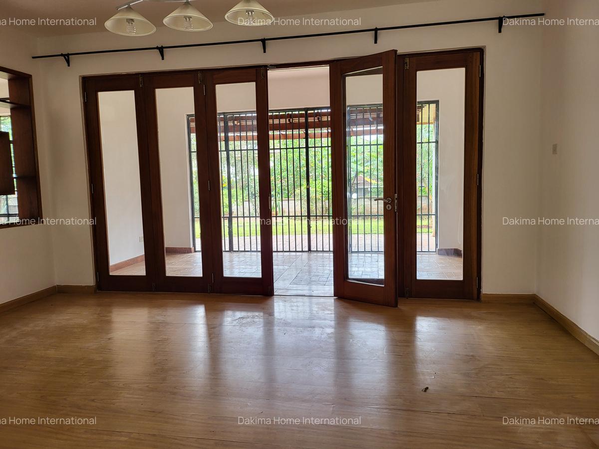 4 Bed House with En Suite in Runda - 5