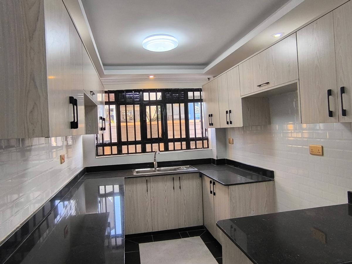 7 Bed Townhouse with En Suite at Kenyatta Road - 3