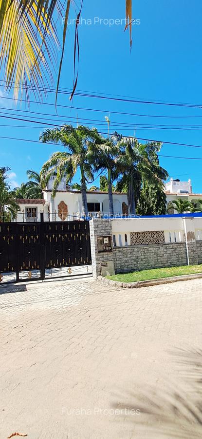 4 Bed Villa with En Suite at Nyali - 3