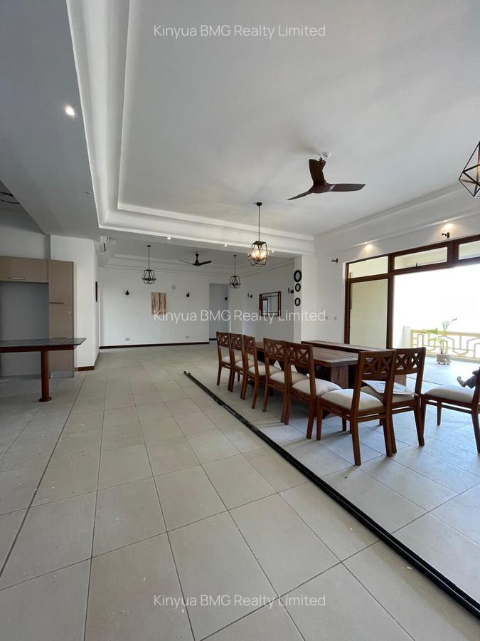 Serviced 4 Bed Apartment with En Suite in Nyali Area - 1