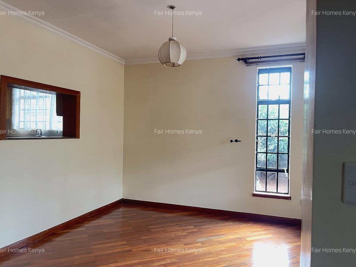 4 Bed Townhouse with En Suite at Lavington Green - 10