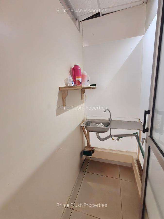 900 ft² Office with Parking in Parklands - 5