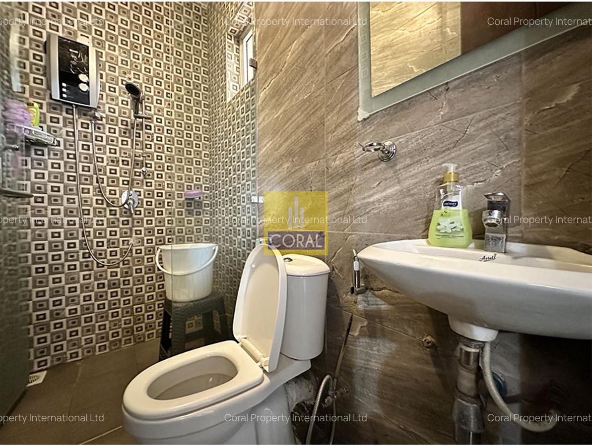 3 Bed Apartment with Borehole in Parklands - 15