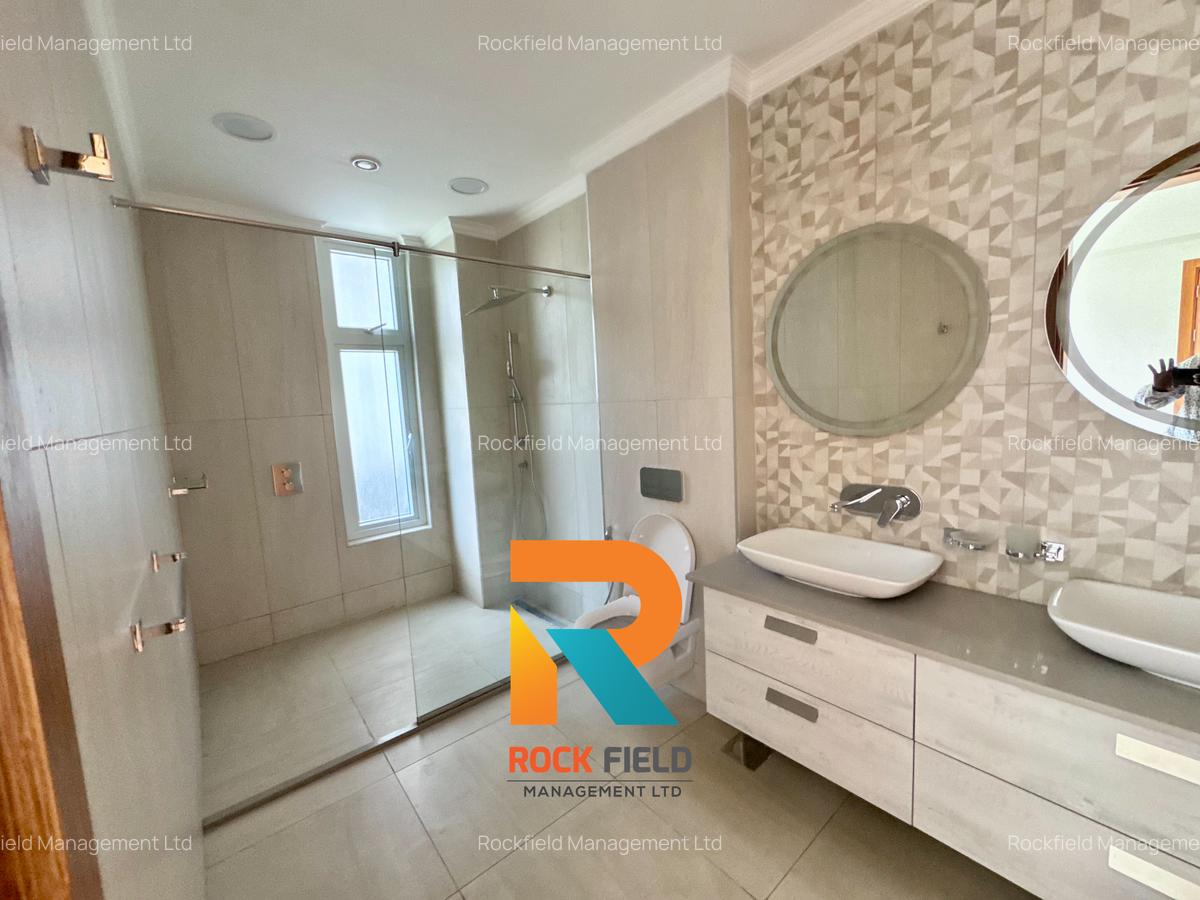 2 Bed Apartment with En Suite in Parklands - 12