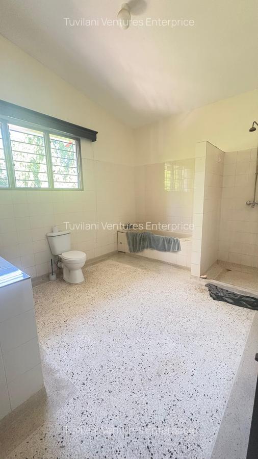 5 Bed Townhouse with En Suite at Nyali Mombasa - 13