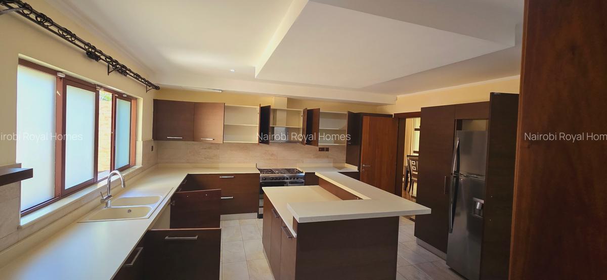 4 Bed Townhouse with En Suite at Lavington Green - 16