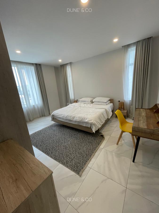 Serviced 1 Bed Apartment with En Suite in Westlands Area - 11