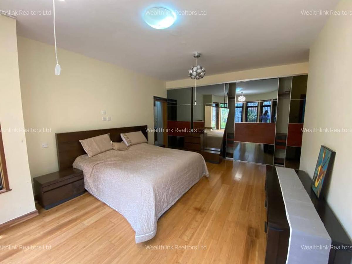 5 Bed Townhouse with En Suite at Kyuna - 12