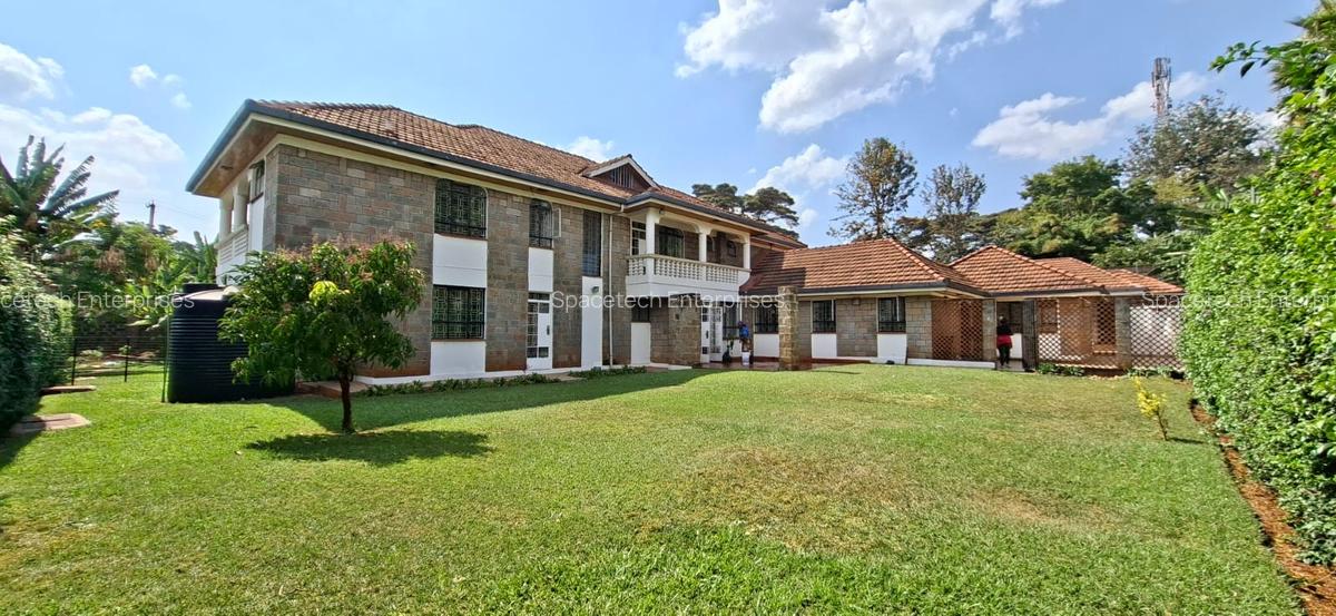 6 Bed House with En Suite in Runda - 4