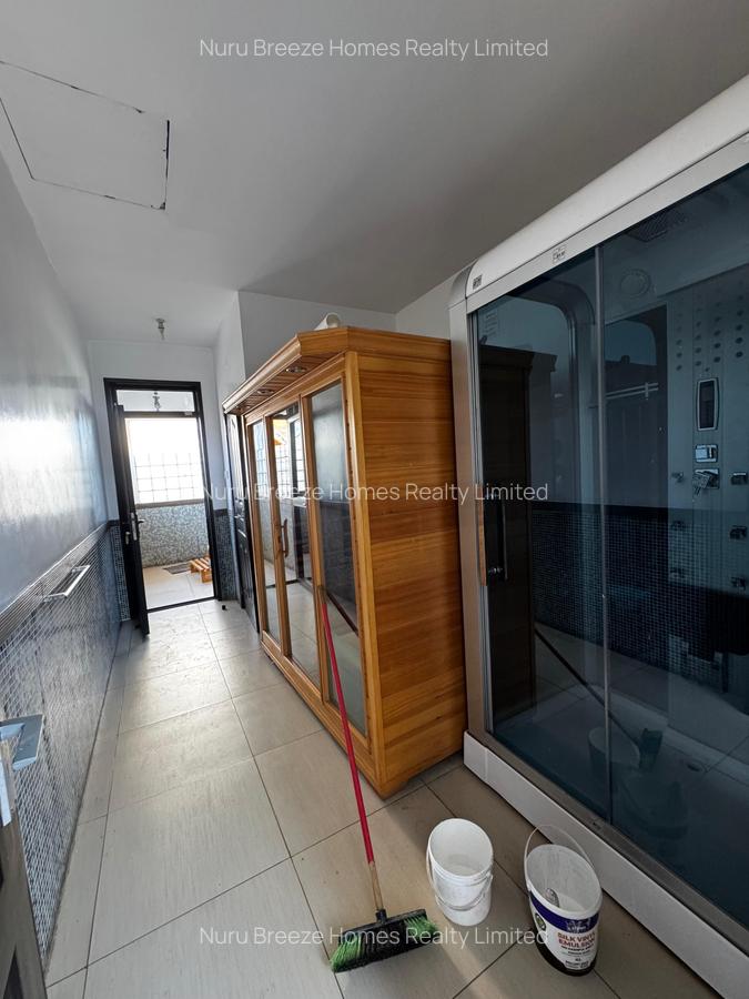 5 Bed Townhouse with En Suite in Lavington - 18