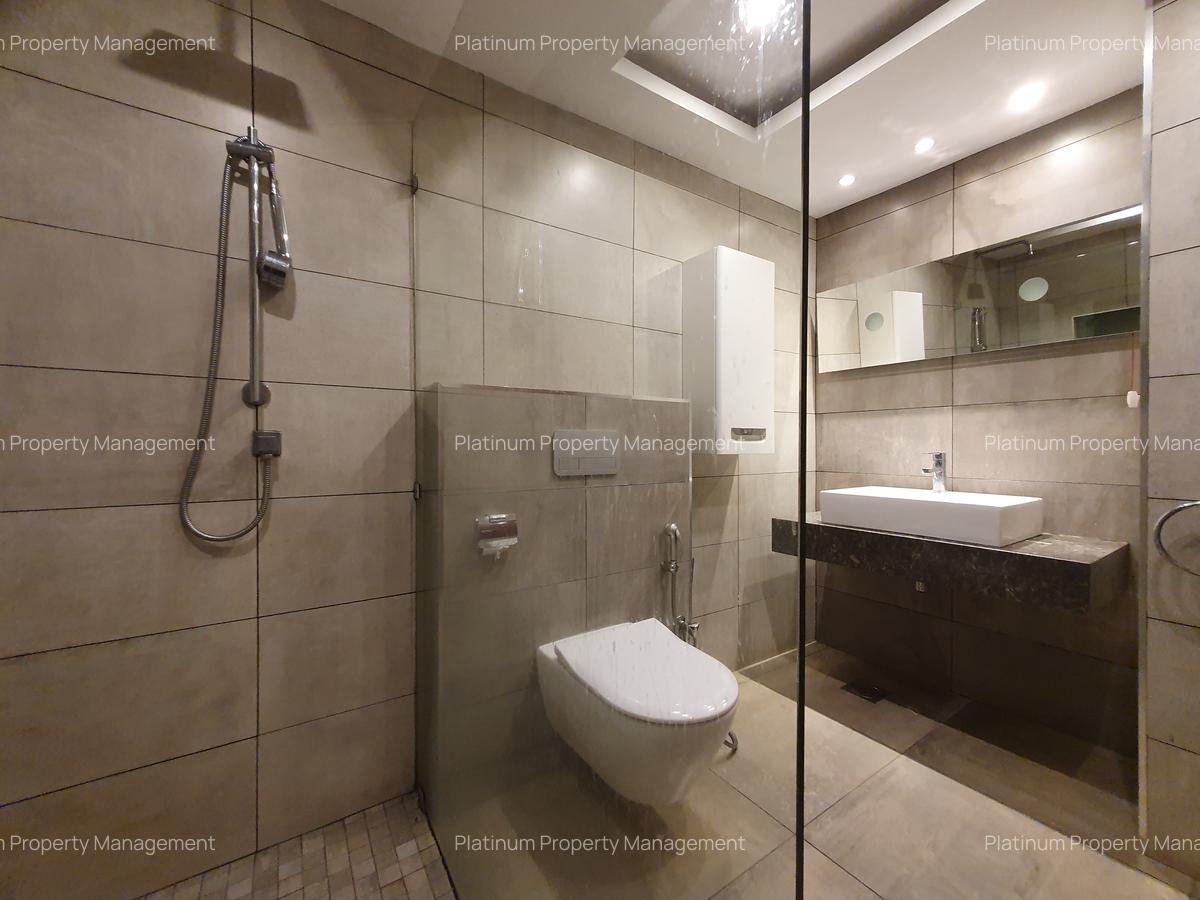 4 Bed House with En Suite at Grevillea Grove - 15