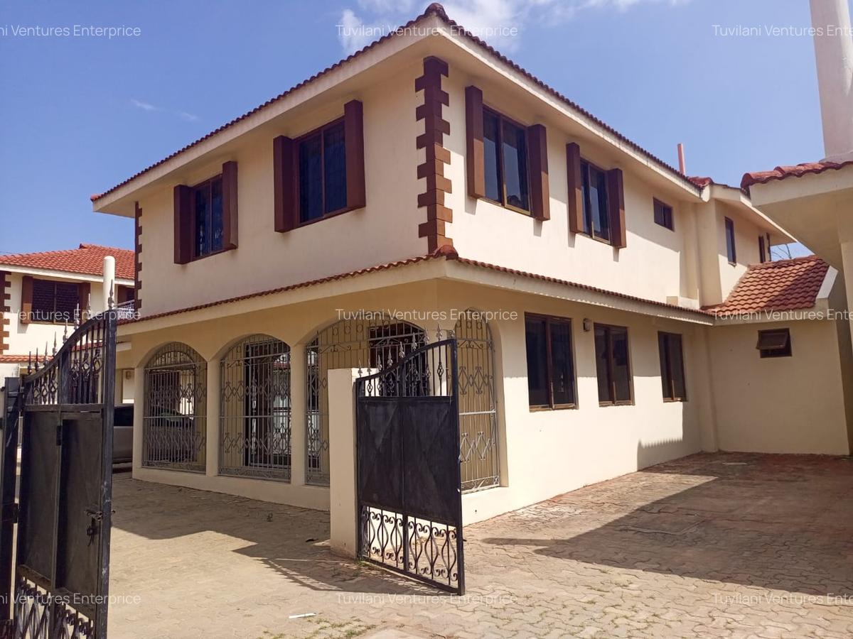 4 Bed Villa with En Suite at Nyali Mombasa - 5
