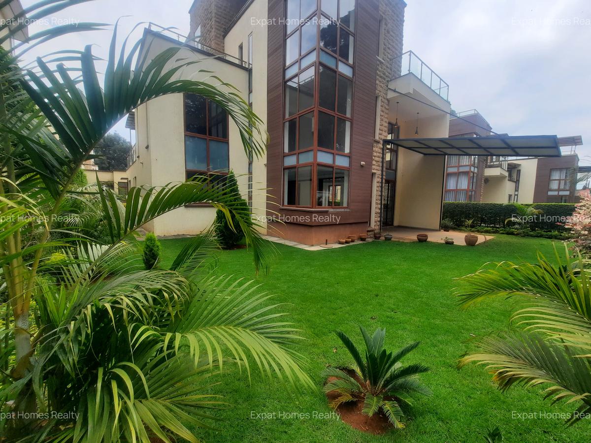 6 Bed Villa with En Suite in Lavington - 4