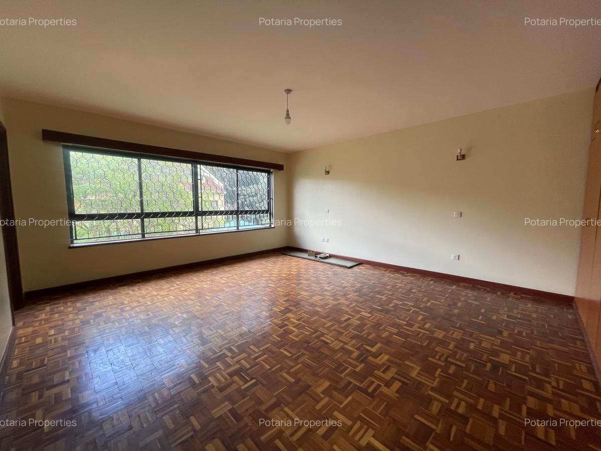 5 Bed Townhouse with En Suite in Lavington - 9