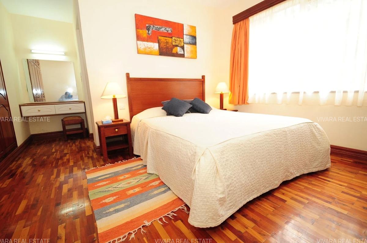 2 Bed Apartment with En Suite in Riverside - 5