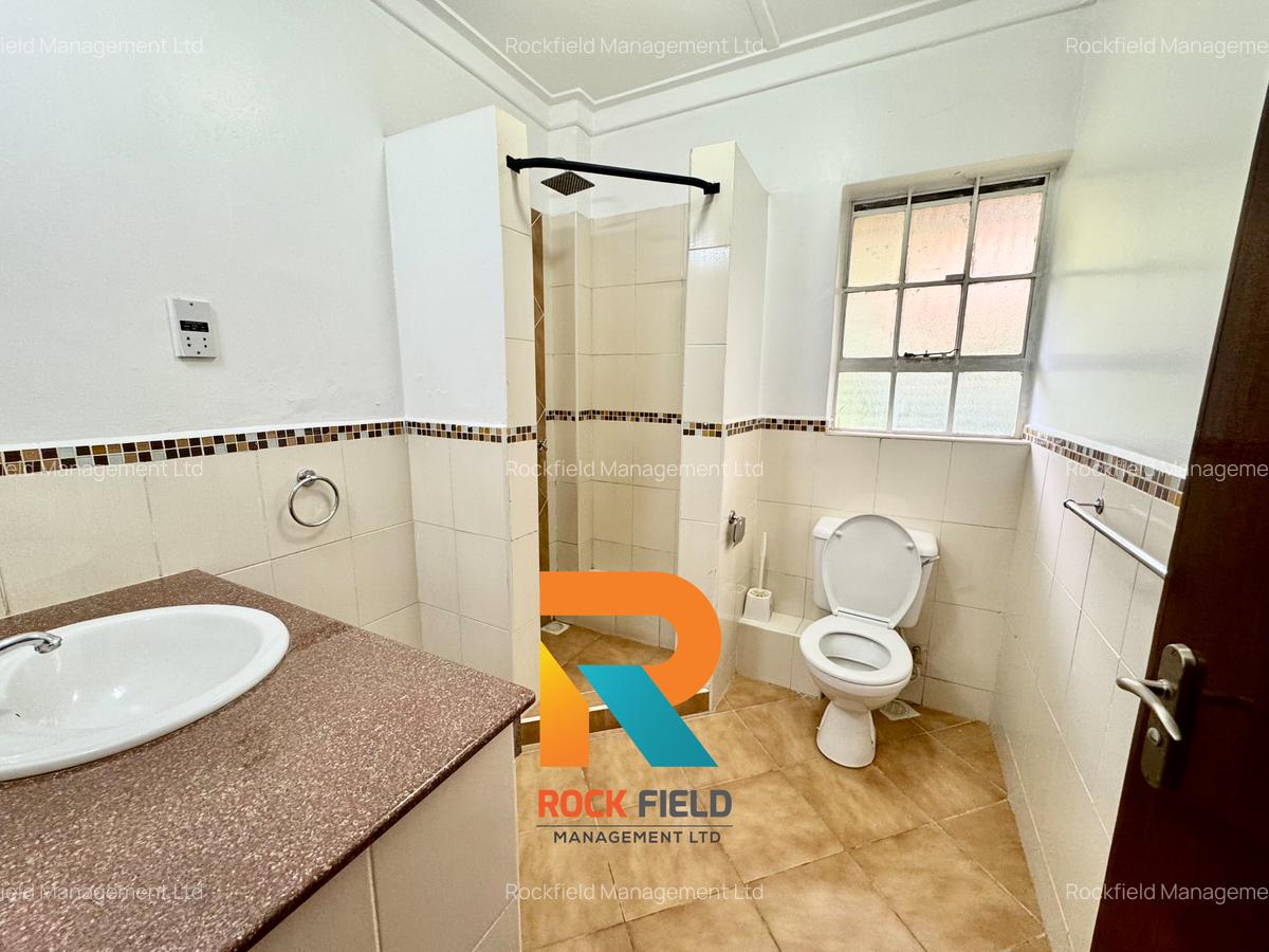 5 Bed Townhouse with En Suite in Rosslyn - 15
