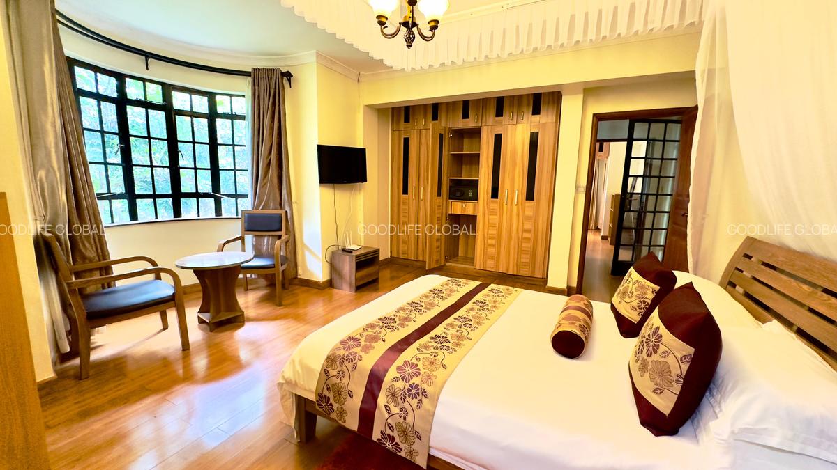 Serviced 2 Bed Apartment with En Suite at Nyari - 17