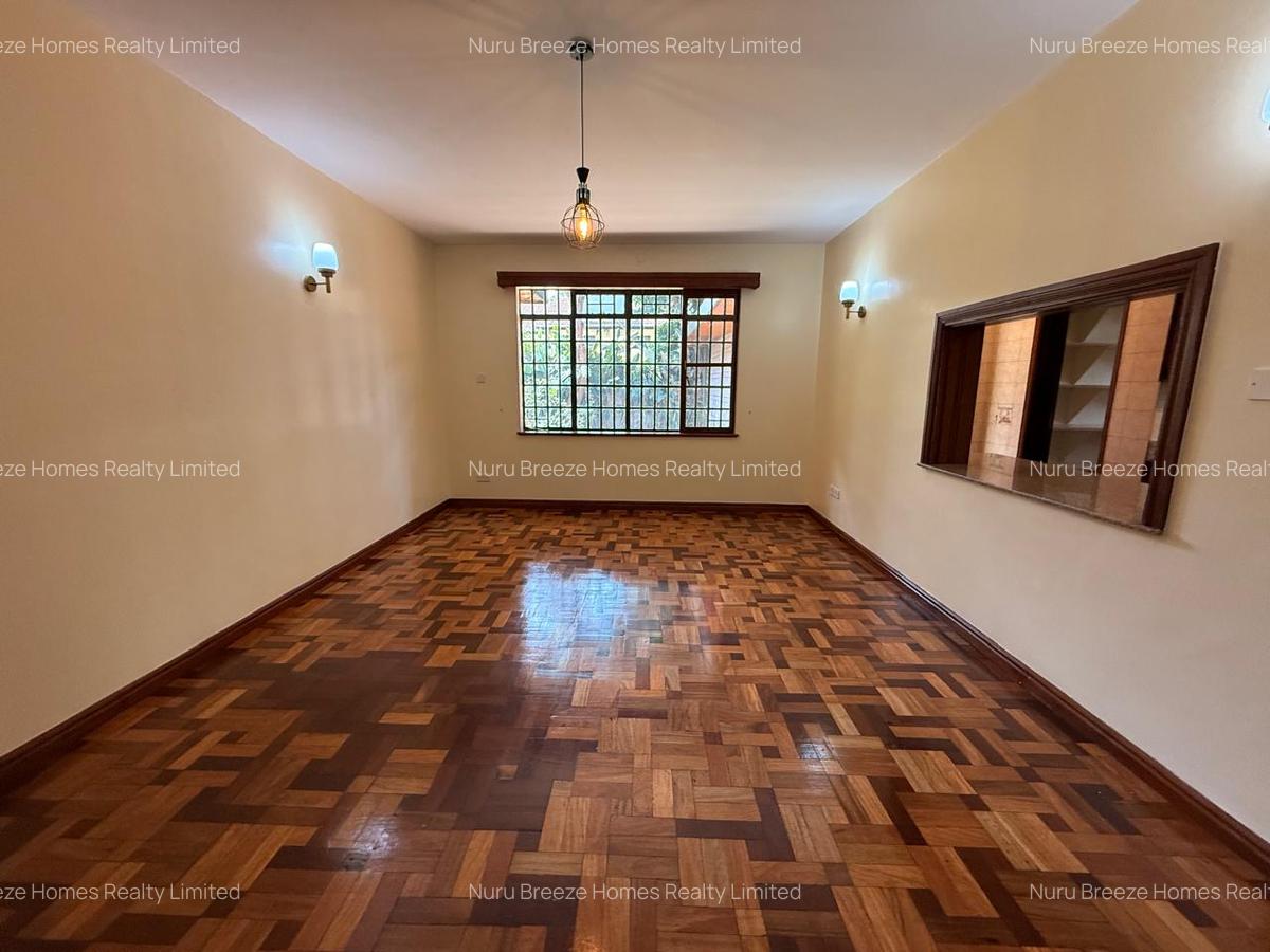 5 Bed House with En Suite in Nyari - 12