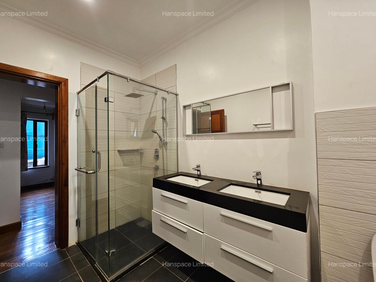 4 Bed Townhouse with En Suite at Kaputei Road - 19