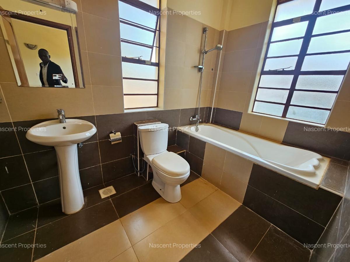 4 Bed Townhouse with En Suite in Kiambu Road - 8