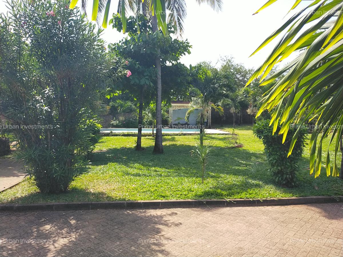 3 Bed Townhouse with En Suite in Shanzu - 2