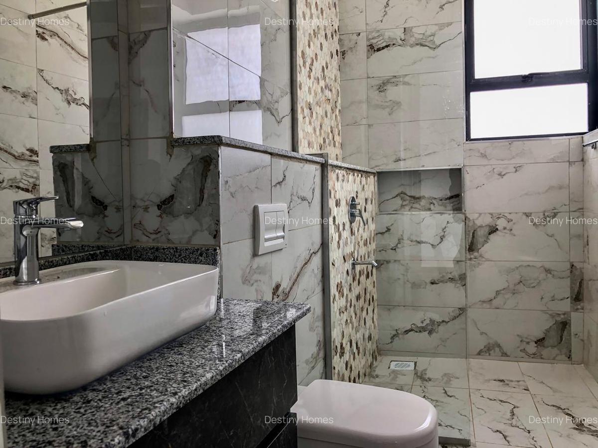 2 Bed Apartment with En Suite in Kilimani - 4