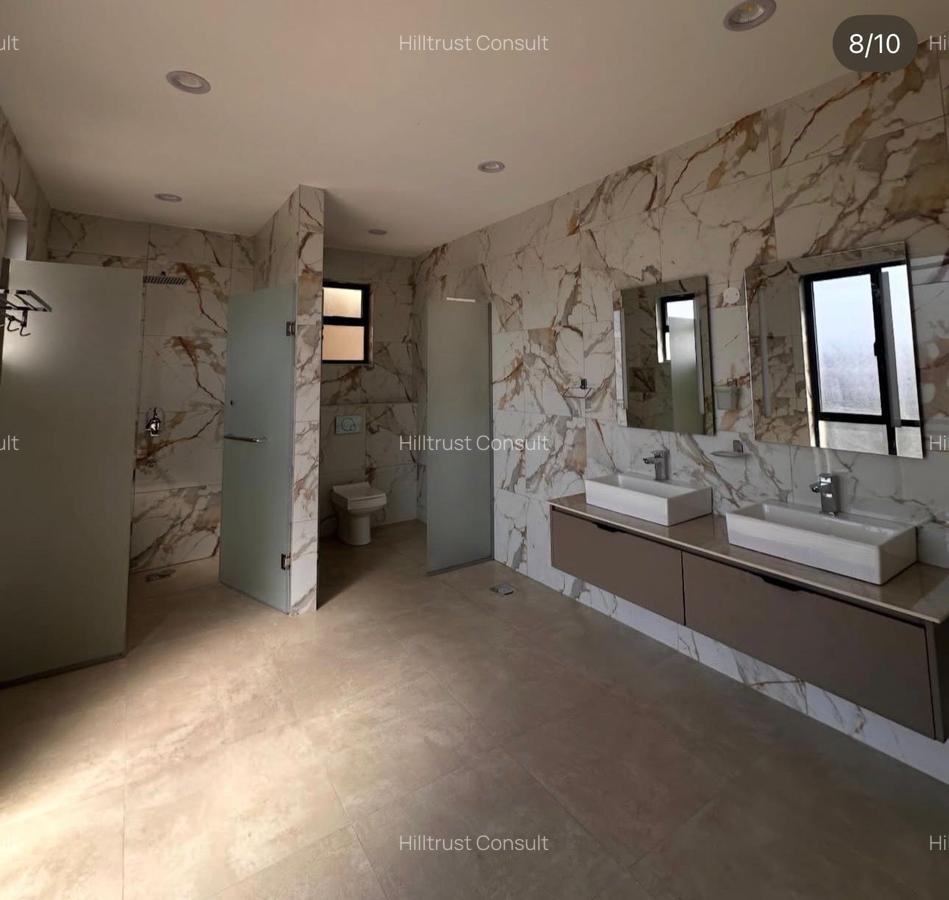 2 Bed Apartment with En Suite in Brookside - 8