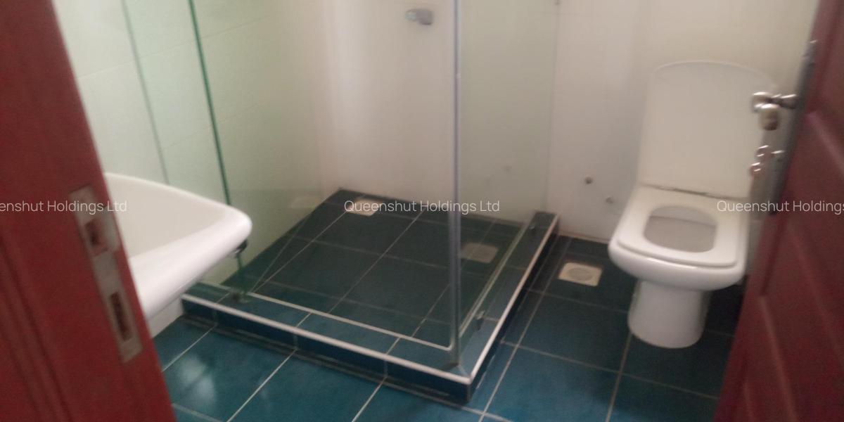 3 Bed Apartment with En Suite in Westlands Area - 9