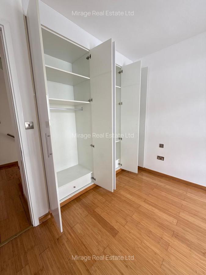 4 Bed Villa with Swimming Pool in Garden Estate - 9