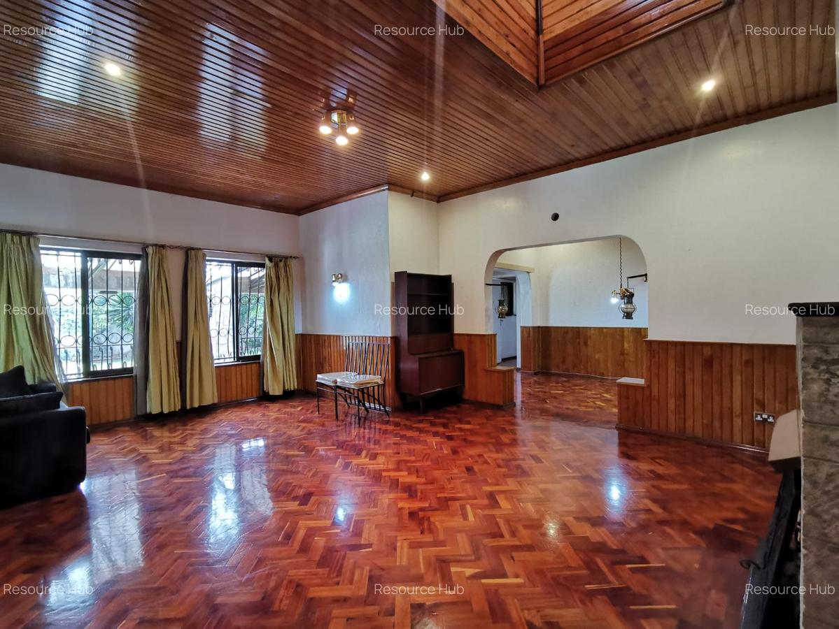 4 Bed Townhouse with En Suite at Spring Valley - 5