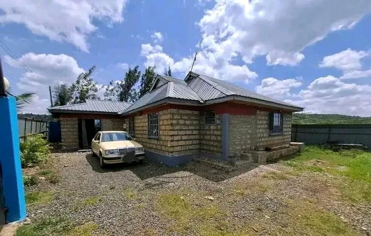 3 bed house with en suite at ngong