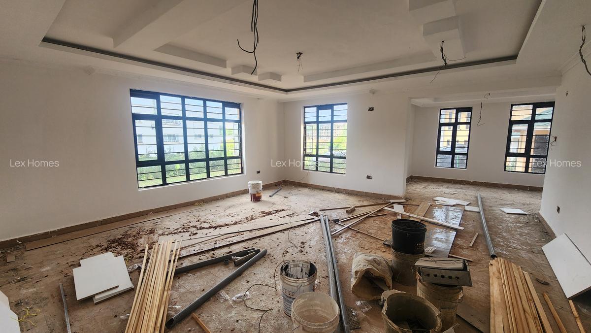 4 Bed House with En Suite at Parkplace - 3