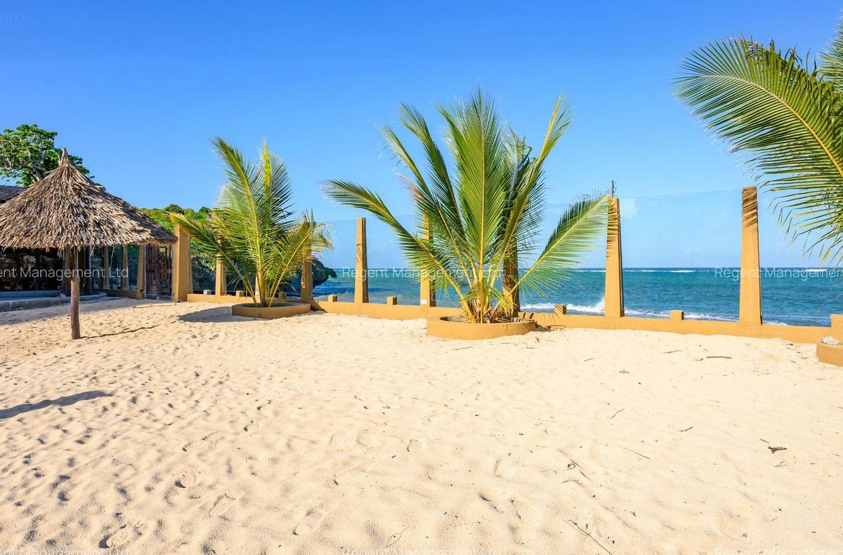 1 Bed Apartment with En Suite at Sandy Shores - 7