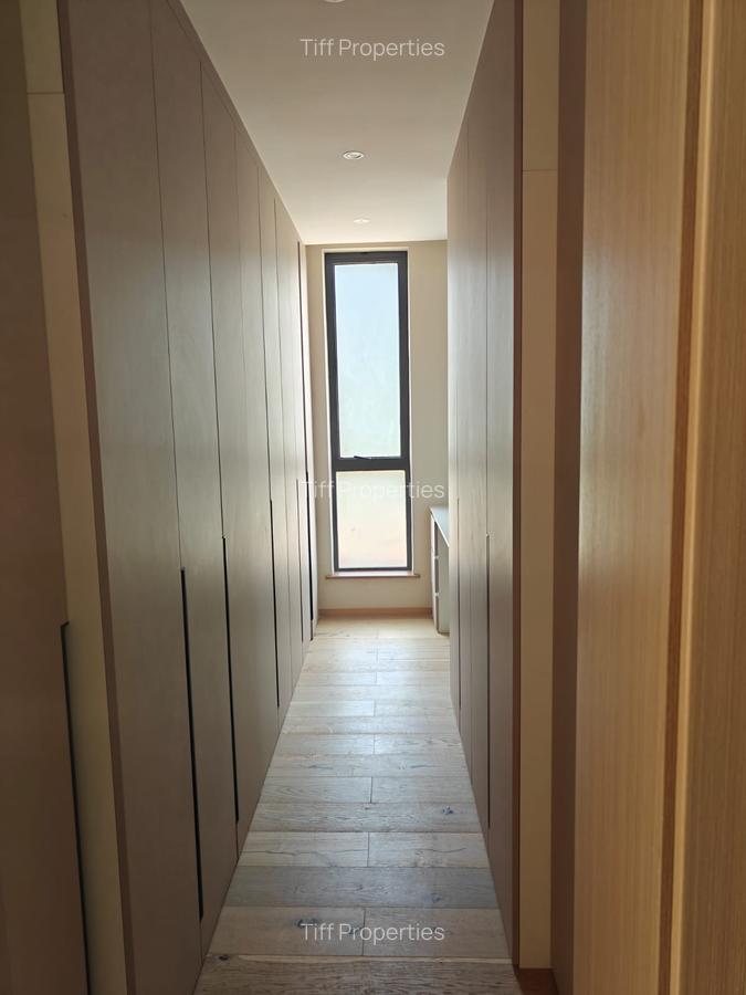 6 Bed House in Nyari - 10