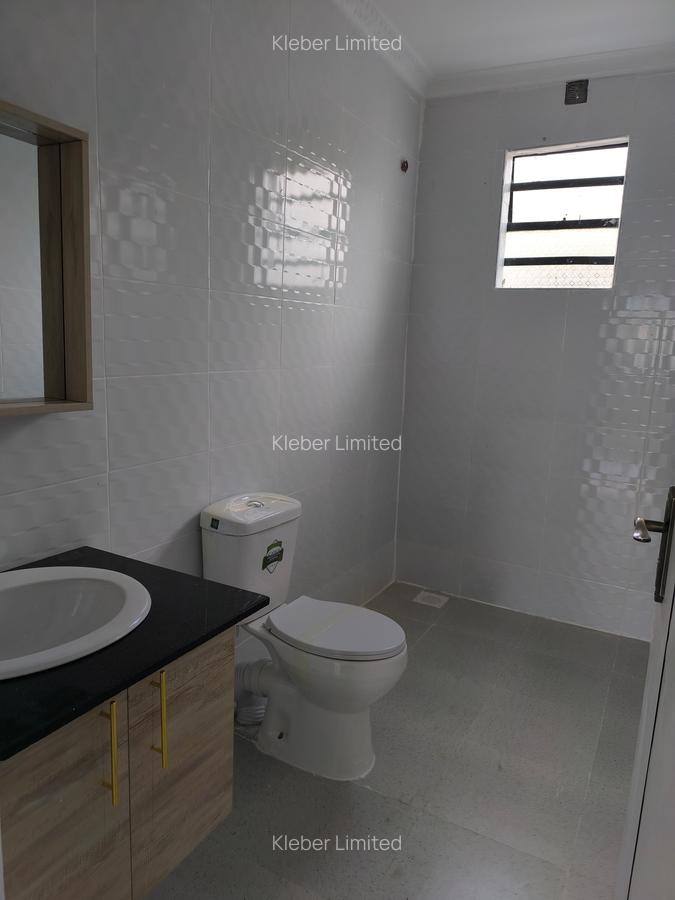 3 Bed House with En Suite in Kitengela - 14