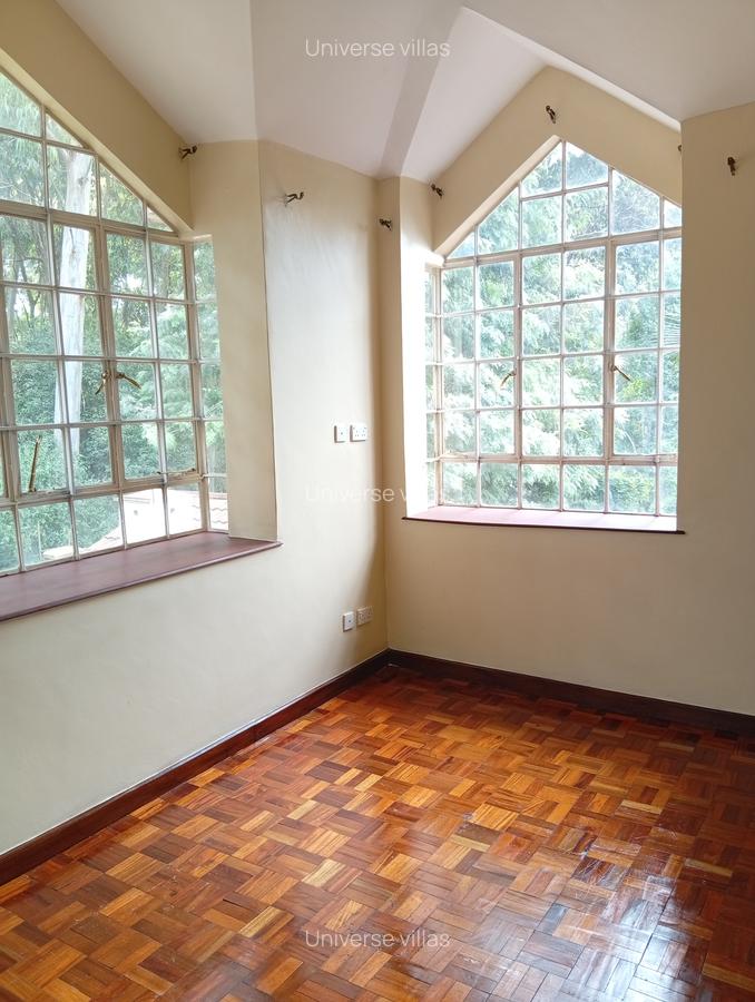 5 Bed Townhouse with En Suite at Karen - 5