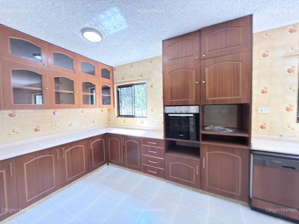 4 Bed House with En Suite at Old Muthaiga - 12