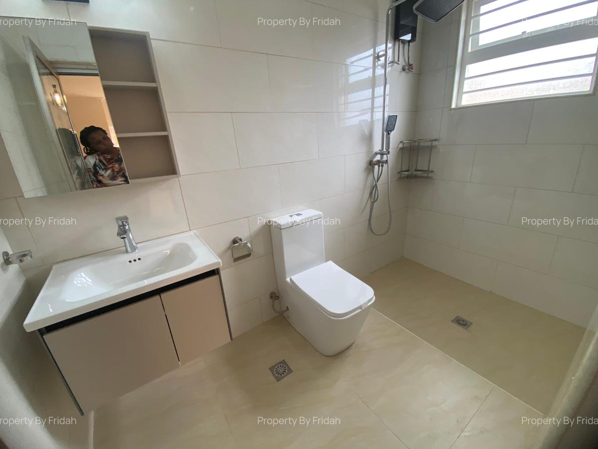 4 Bed House with En Suite in Kitengela - 12