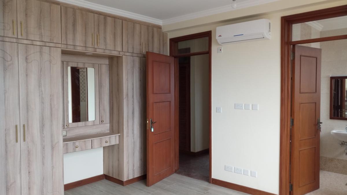 4 Bed Apartment with En Suite at Parklands Estate - 13